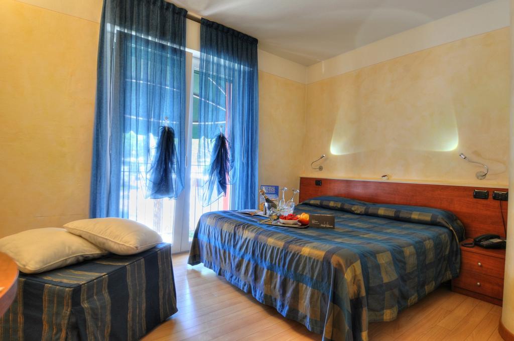 Hotel Savoia Lignano Sabbiadoro Luaran gambar
