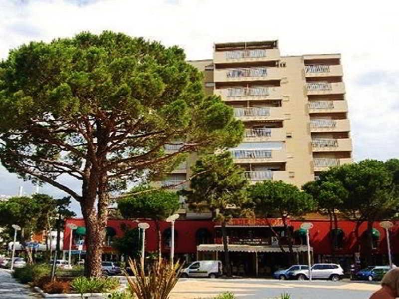 Hotel Savoia Lignano Sabbiadoro Luaran gambar